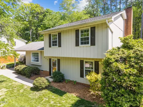 917 Vickie Dr, Cary, NC 27511
