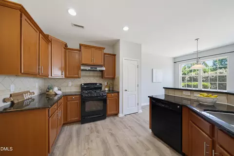 Kitchen - 434 Windy Peak Loop, Cary, NC 27519 photo 4 of 4