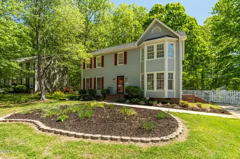 1011 Pineburr Rd, Jamestown, NC 27282