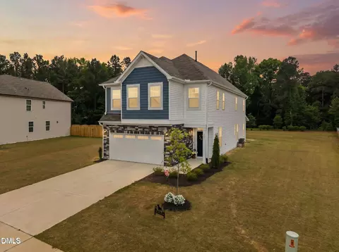 337 Winding Creek Dr, Lillington, NC 27546