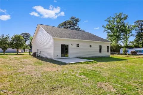 Exterior - 204 W Wilson St, Micro, NC 27555 photo 3 of 5