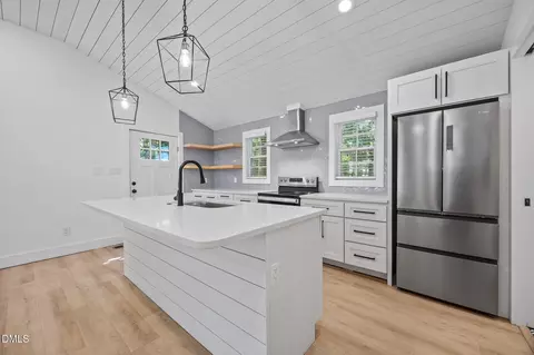 117 Bertie Dr, Raleigh, NC 27610