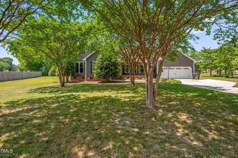 243 Silver Tee Ct, Selma, NC 27576