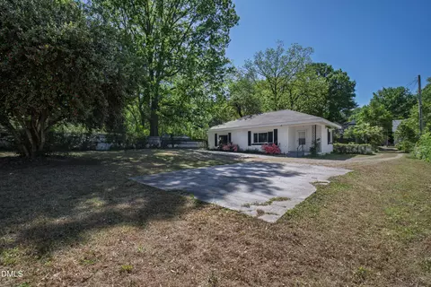 2618 Bedford Ave, Raleigh, NC 27607