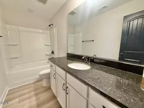 Bath - 77 Capewood Ct, Garner, NC 27529 photo 4 of 4