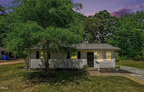 215 Torain St, Hillsborough, NC 27278