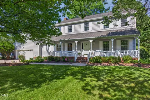 104 Meadowood Dr, Burlington, NC 27215