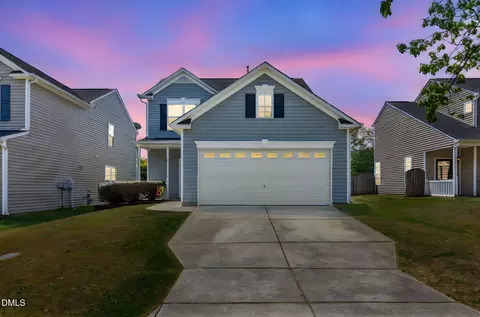 5112 Mabe Dr, Holly Springs, NC 27540