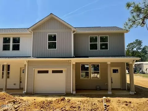 218 George St, Four Oaks, NC 27524