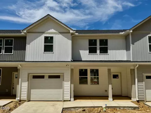 218 George St #A, Four Oaks, NC 27524