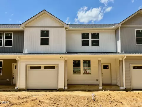 218 George St #A, Four Oaks, NC 27524