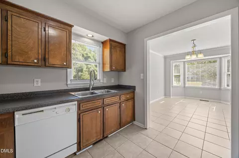Kitchen - 40 Circle Tree Ln, Angier, NC 27501 photo 4 of 4