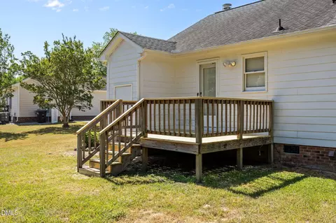 Exterior - 40 Circle Tree Ln, Angier, NC 27501 photo 5 of 8