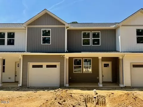 220 George St, Four Oaks, NC 27524