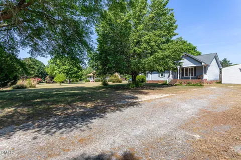 2816 Mercantile Ct, Clayton, NC 27520