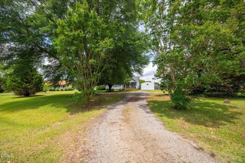 2816 Mercantile Ct, Clayton, NC 27520