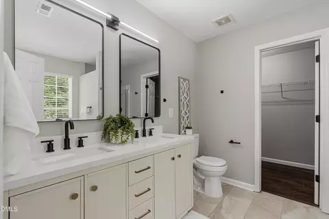 Bath - 2701 Skybrook Ln, Durham, NC 27703 photo 1 of 5