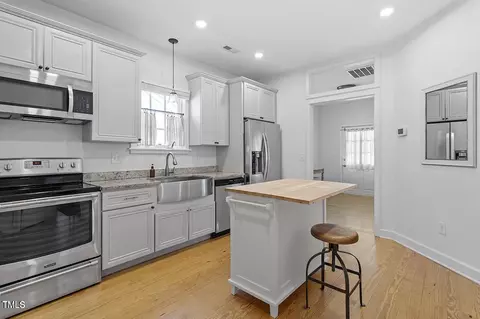 1916 Hart St, Durham, NC 27703 photo 6
