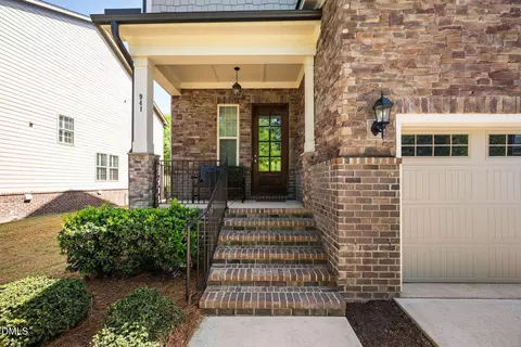 Exterior - 941 Regency Cottage Pl, Cary, NC 27518 photo 2 of 7