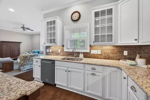 Kitchen - 941 Regency Cottage Pl, Cary, NC 27518 photo 5 of 6