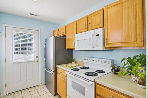 Kitchen - 245 Highgate Cir, Wake Forest, NC 27587 photo 2 of 5
