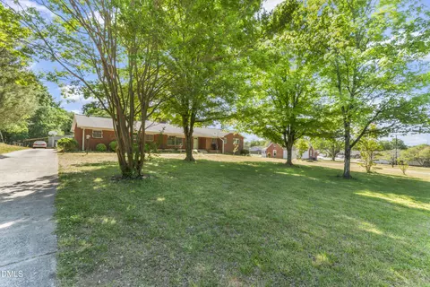 1920 S Main St, Graham, NC 27253