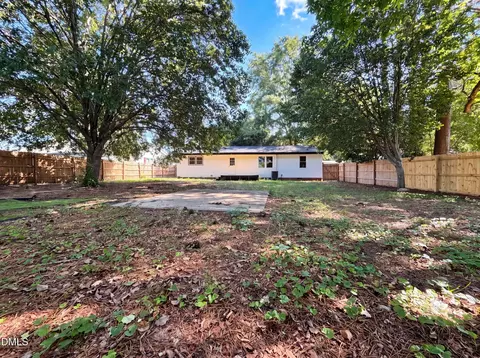 Exterior - 107 Starling St, Pine Level, NC 27568 photo 2 of 4
