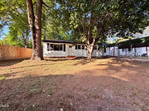 107 Starling St, Pine Level, NC 27568
