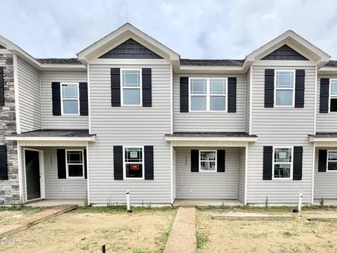 1202 Brookrun Dr, Oxford, NC 27565