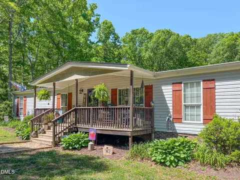 313 Oakdale Dr, Roxboro, NC 27574