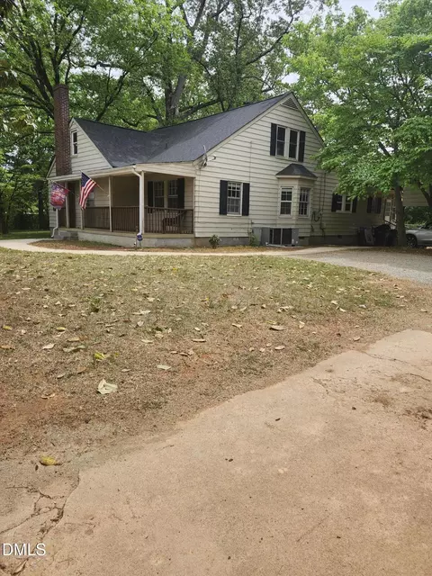 1523 E Main St #11, Mebane, NC 27302