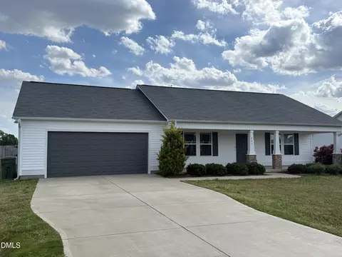 227 Beaver Tavern Dr, Benson, NC 27504