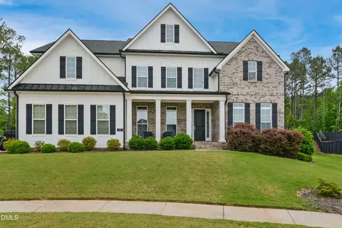 113 Amberwing Ct, Holly Springs, NC 27540