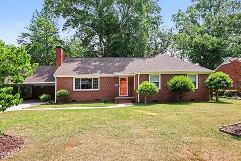 905 S Vermont St, Smithfield, NC 27577
