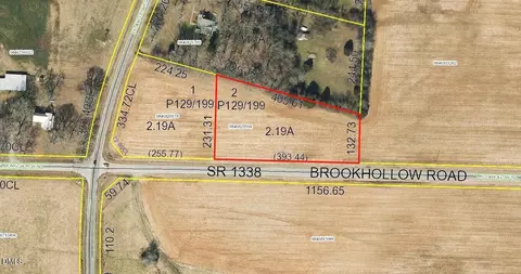 2 Brookhollow Rd N, Efland, NC 27243
