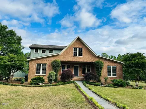 323 Aquilla Rd # D, Benson, NC 27504