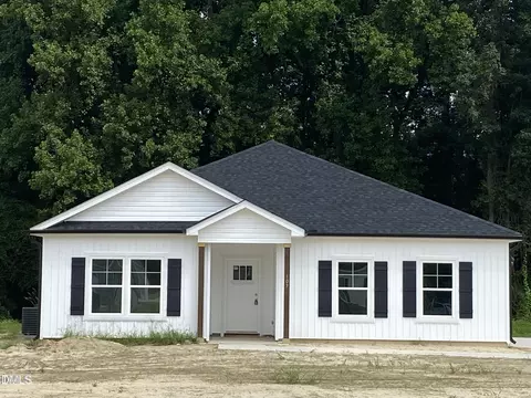 107 Chester Pl, Pikeville, NC 27863