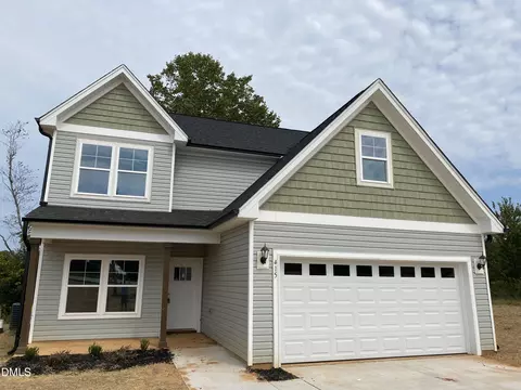 415 E Lee Ave, Yadkinville, NC 27055