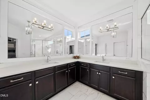 Bath - 8701 Kimalden Ct, Wake Forest, NC 27587 photo 2 of 5