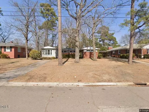1810 Catawba St, Fayetteville, NC 28303
