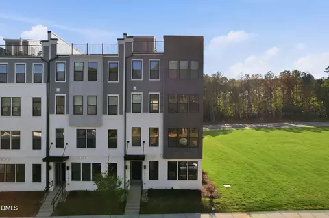10567 Pleasant Branch Dr UNIT 101, Raleigh, NC 27614