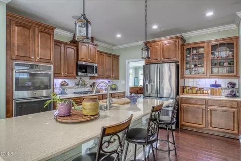 93 Woods Manor Ln, Clayton, NC 27527