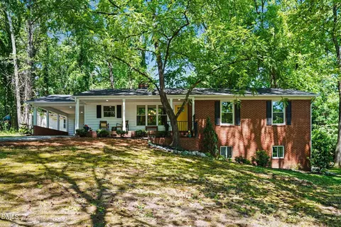 923 Meadowbrook Dr, Garner, NC 27529