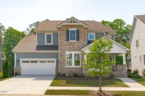 125 Crested Coral Dr, Holly Springs, NC 27540