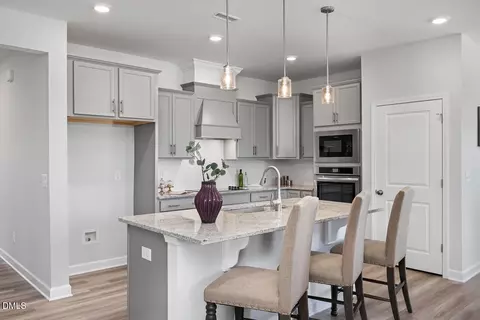 601 Crescent Wood Trl, Zebulon, NC 27597