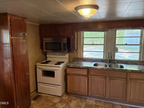 Kitchen - 127 End Ave, Durham, NC 27703 photo 1 of 2