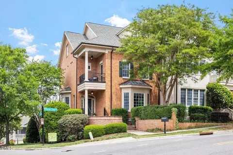 308 W Barbee Chapel Rd, Chapel Hill, NC 27517