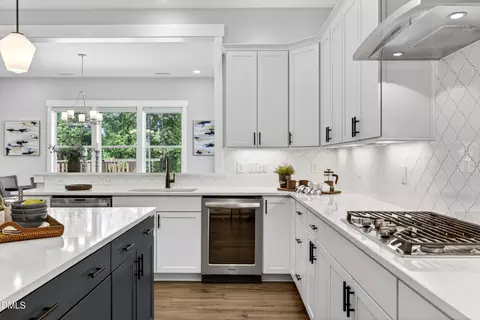 Kitchen - 1925 Custom Ln, Apex, NC 27502 photo 2 of 5