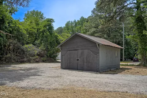 Exterior - 109 Johnson St, Garner, NC 27529 photo 5 of 10