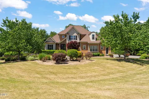 8601 Mangum Hollow Dr, Wake Forest, NC 27587